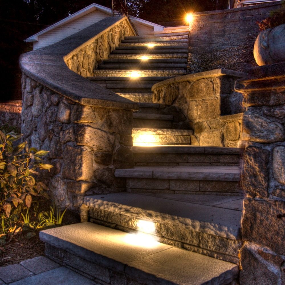 outdoor step hardscape lighting
