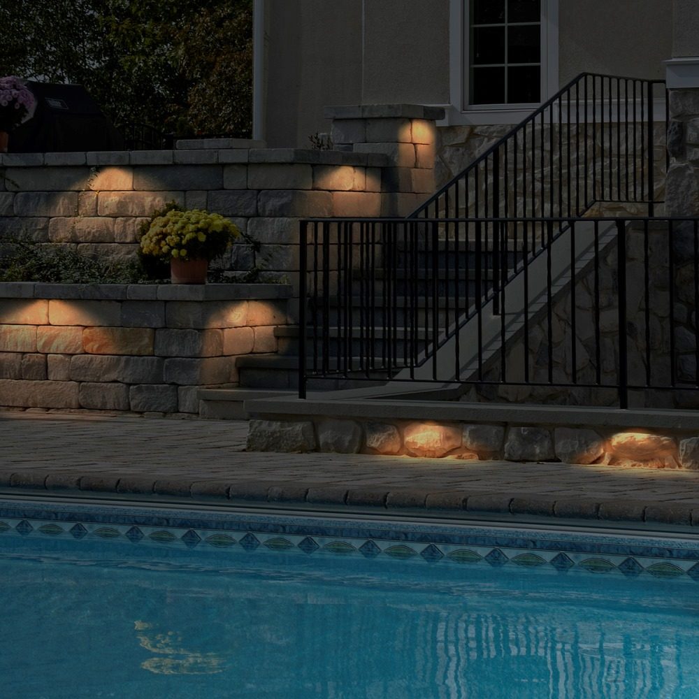 pool hardscape lighting